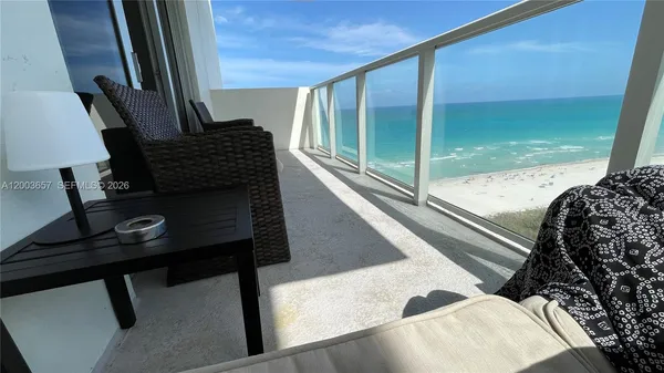 $4,600 | 5701 Collins Avenue, Unit 1714, Miami Beach, FL 33140