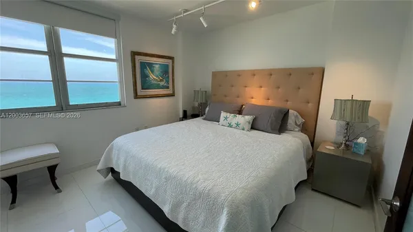 $4,600 | 5701 Collins Avenue, Unit 1714, Miami Beach, FL 33140