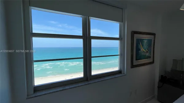 $4,600 | 5701 Collins Avenue, Unit 1714, Miami Beach, FL 33140