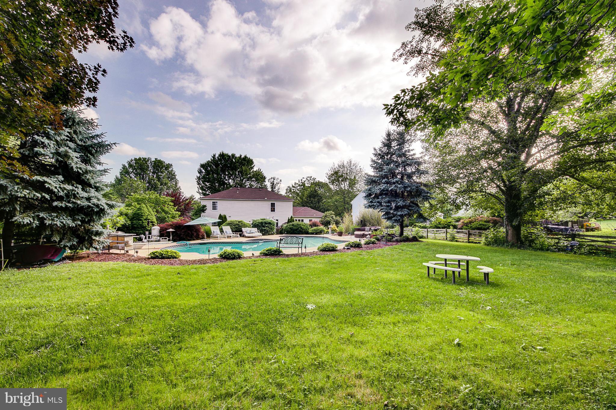 121 Peyton Road Sterling, VA 20165 - Photo 30 of 30 Extra Size Backyard