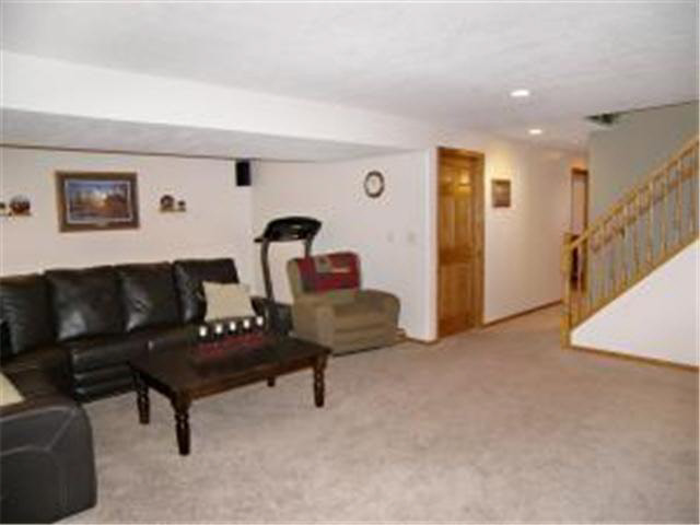 4438 10 Street Northwest Rochester, MN 55901 - Photo 13 of 17