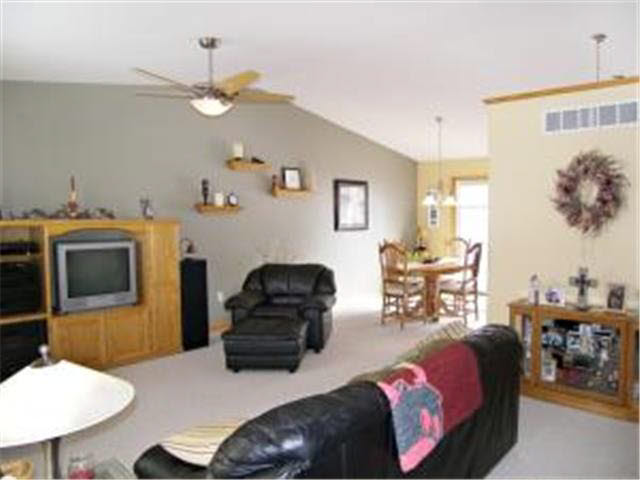4438 10 Street Northwest Rochester, MN 55901 - Photo 6 of 17