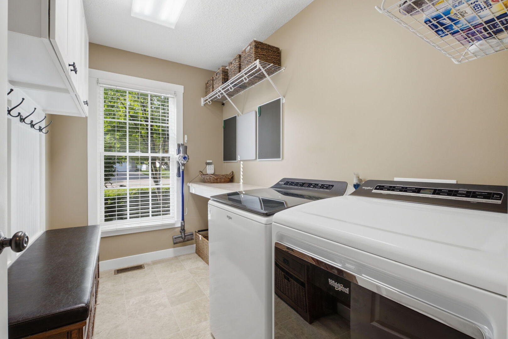 5679 Appleton Road Bettendorf, IA 52722 - Photo 18 of 40