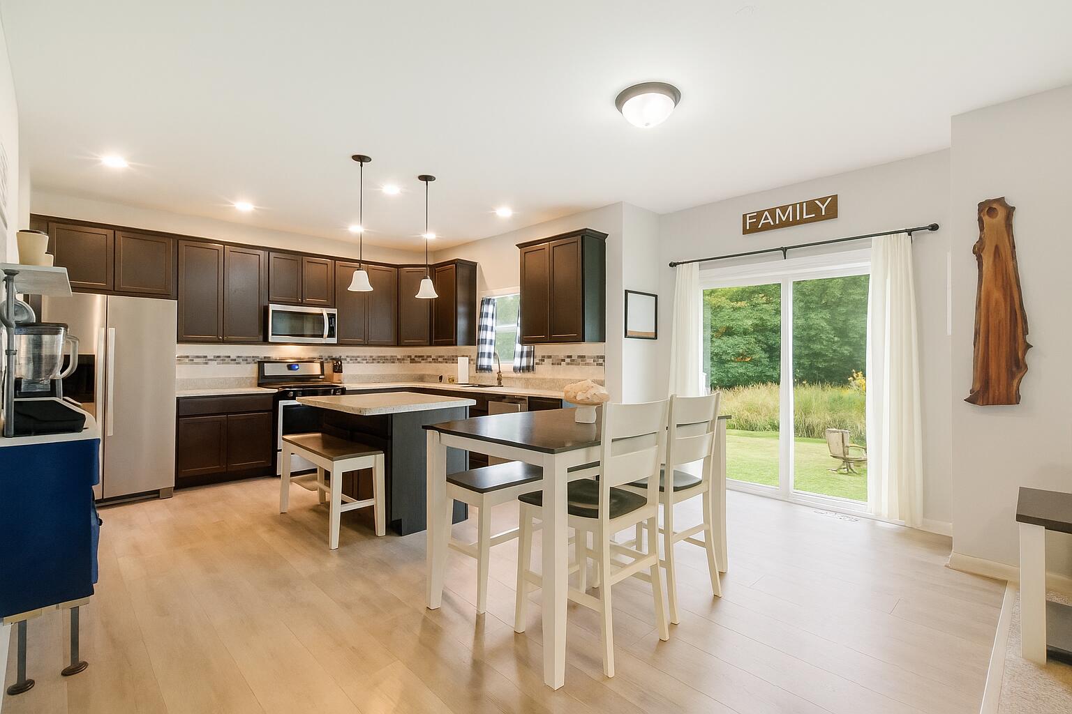 237 Cessna Drive Chesterton, IN 46304 - Photo 11 of 37 1536x1024