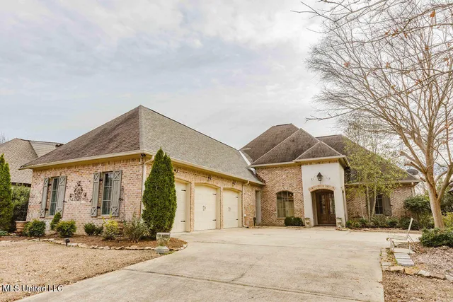 $585,000 | 105 Bristol Drive, Madison, MS 39110