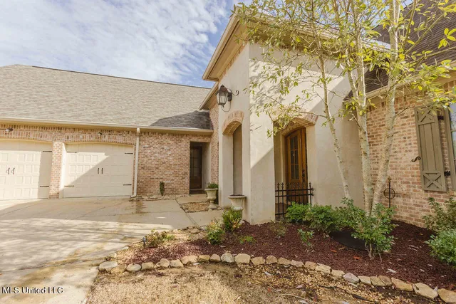 $585,000 | 105 Bristol Drive, Madison, MS 39110