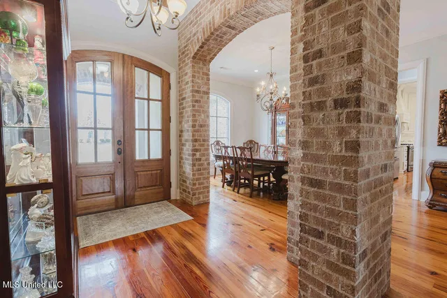 $585,000 | 105 Bristol Drive, Madison, MS 39110