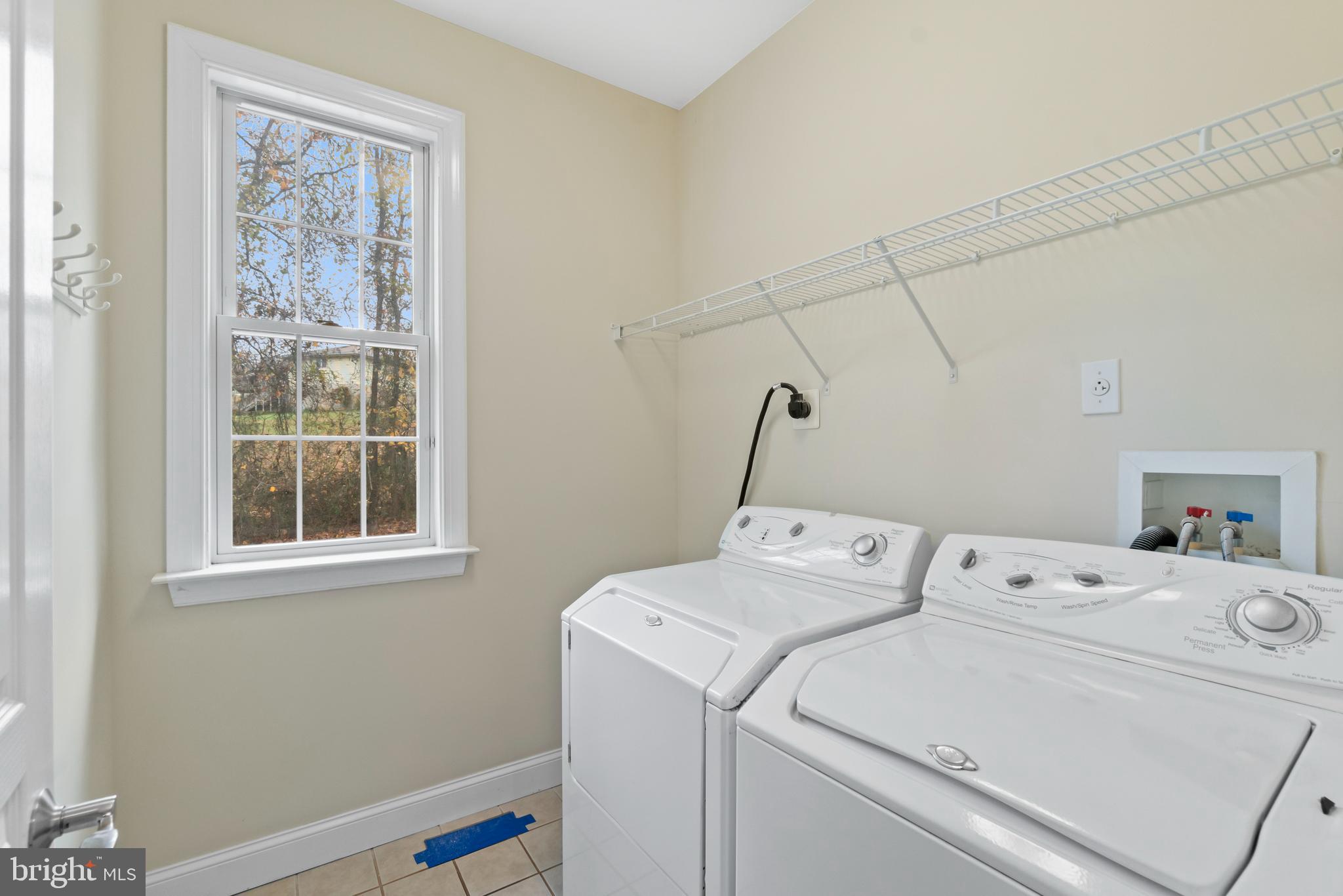 3700 Stansbury Mill Road Phoenix, MD 21131 - Photo 23 of 51 Laundry room off kitchen