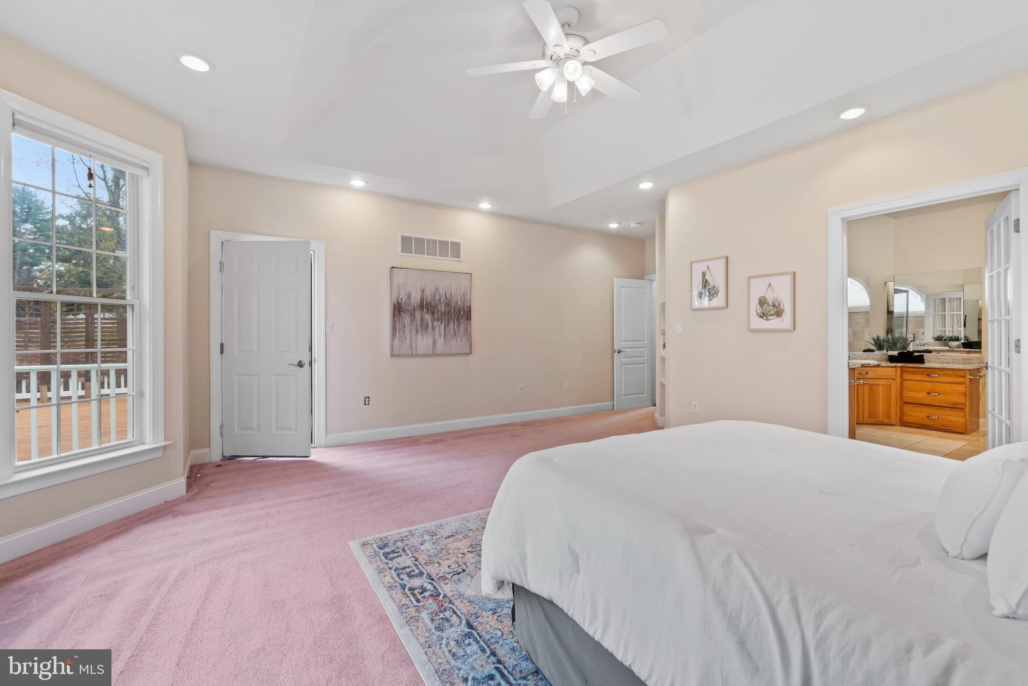 3700 Stansbury Mill Road Phoenix, MD 21131 - Photo 26 of 51 1st floor primary bedroom