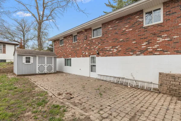 $184,900 | 2241 Alby Street, Alton, IL 62002