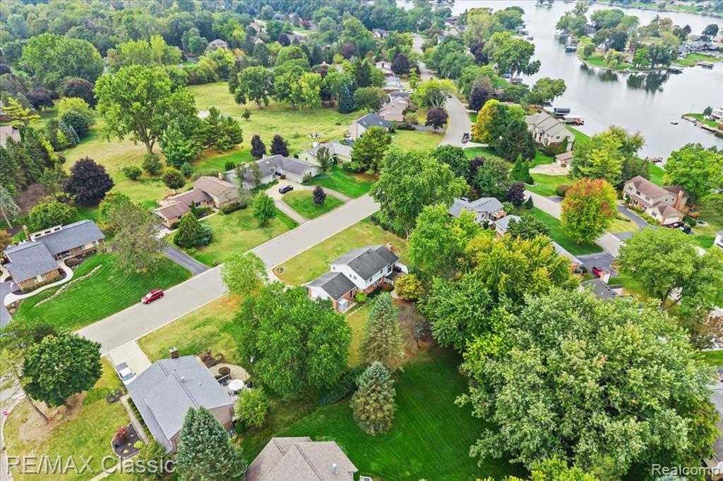 4815 Ravinewood Drive Commerce Township, MI 48382 - Photo 45 of 52