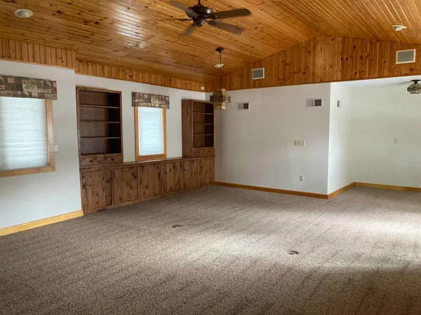 $1,100,000 | 2224 Highway 51, Stoughton, WI 53589