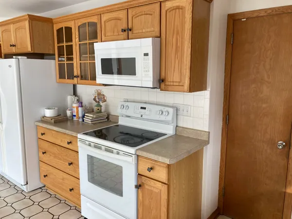 $1,100,000 | 2224 Highway 51, Stoughton, WI 53589