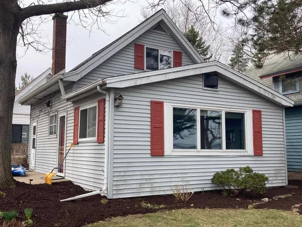 $1,100,000 | 2224 Highway 51, Stoughton, WI 53589