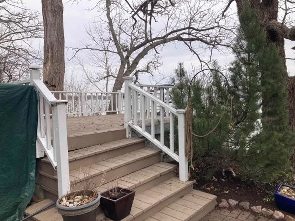 $1,100,000 | 2224 Highway 51, Stoughton, WI 53589