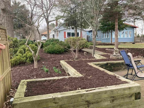 $1,100,000 | 2224 Highway 51, Stoughton, WI 53589