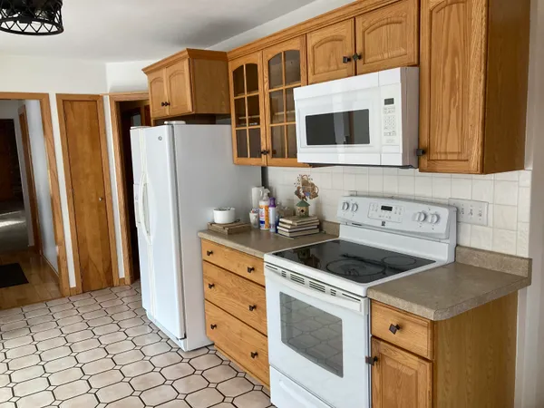 $1,100,000 | 2224 Highway 51, Stoughton, WI 53589