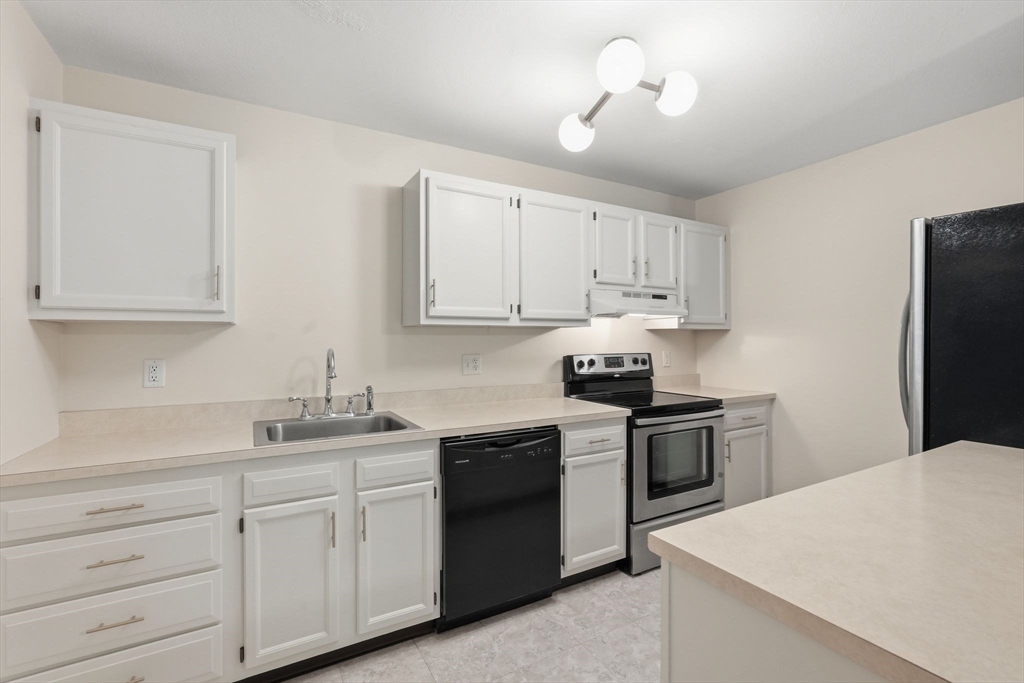 44 Evergreen Road, Unit 302 Northampton, MA 01053 - Photo 9 of 28