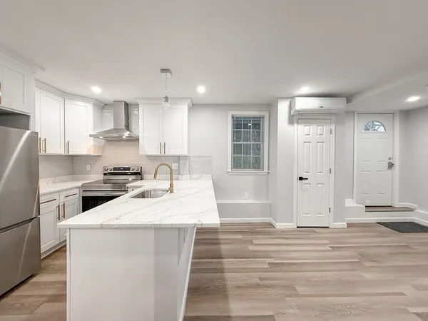 $2,800 | 29 Avon Street, Unit 1, Revere, MA 02151
