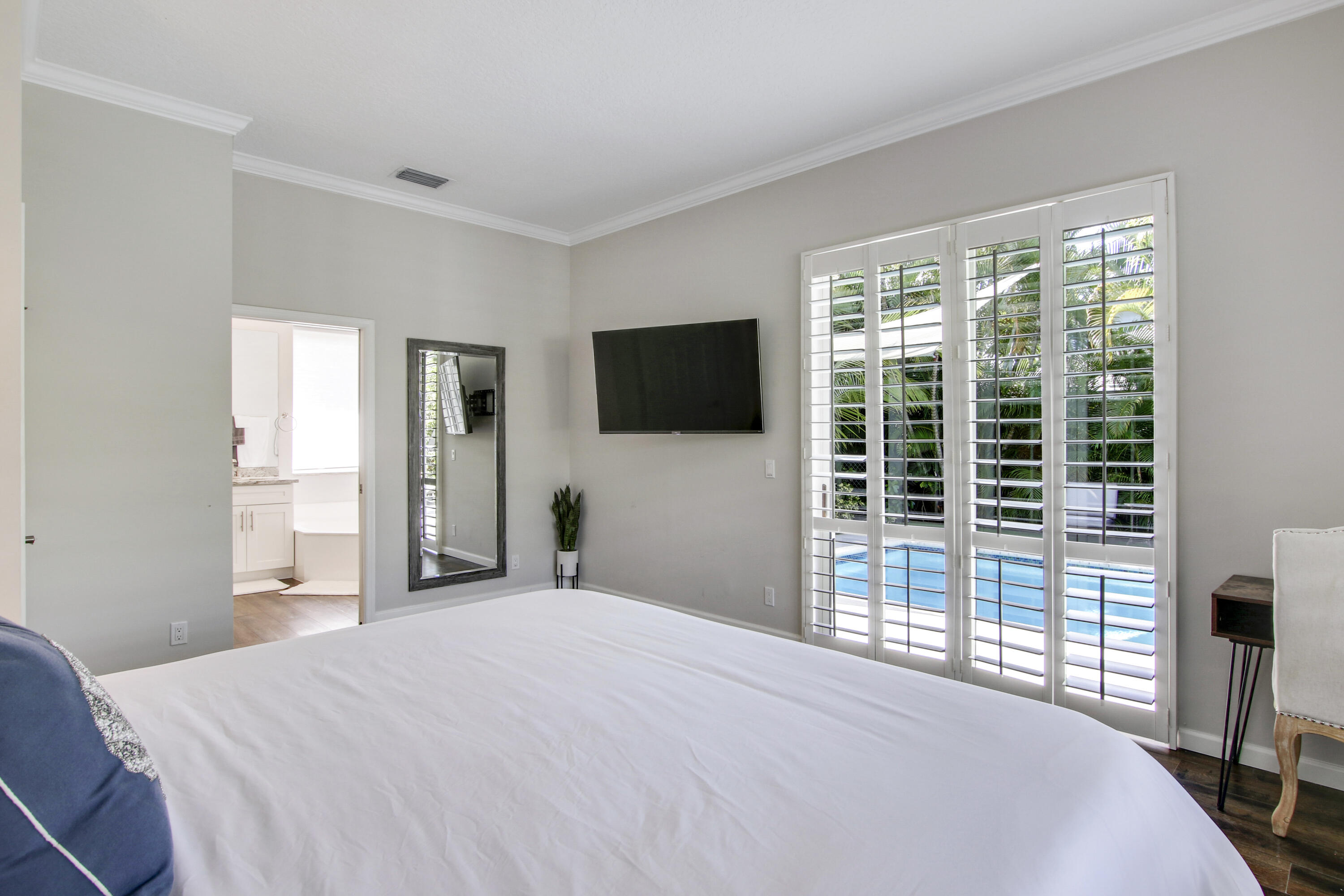 706 Warren Drive Jupiter, FL 33458 - Photo 15 of 26 House2-12