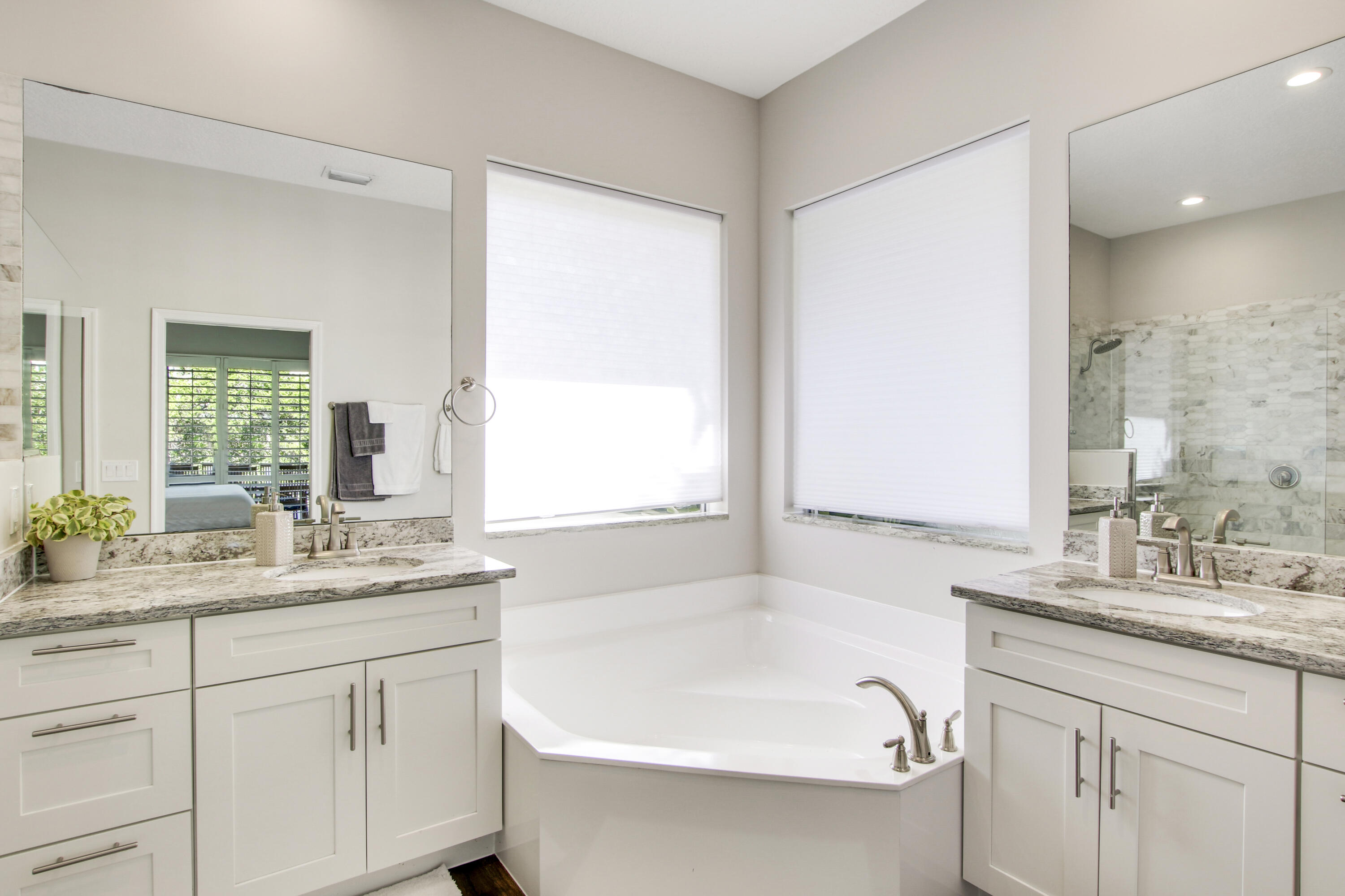 706 Warren Drive Jupiter, FL 33458 - Photo 16 of 26 House2-13