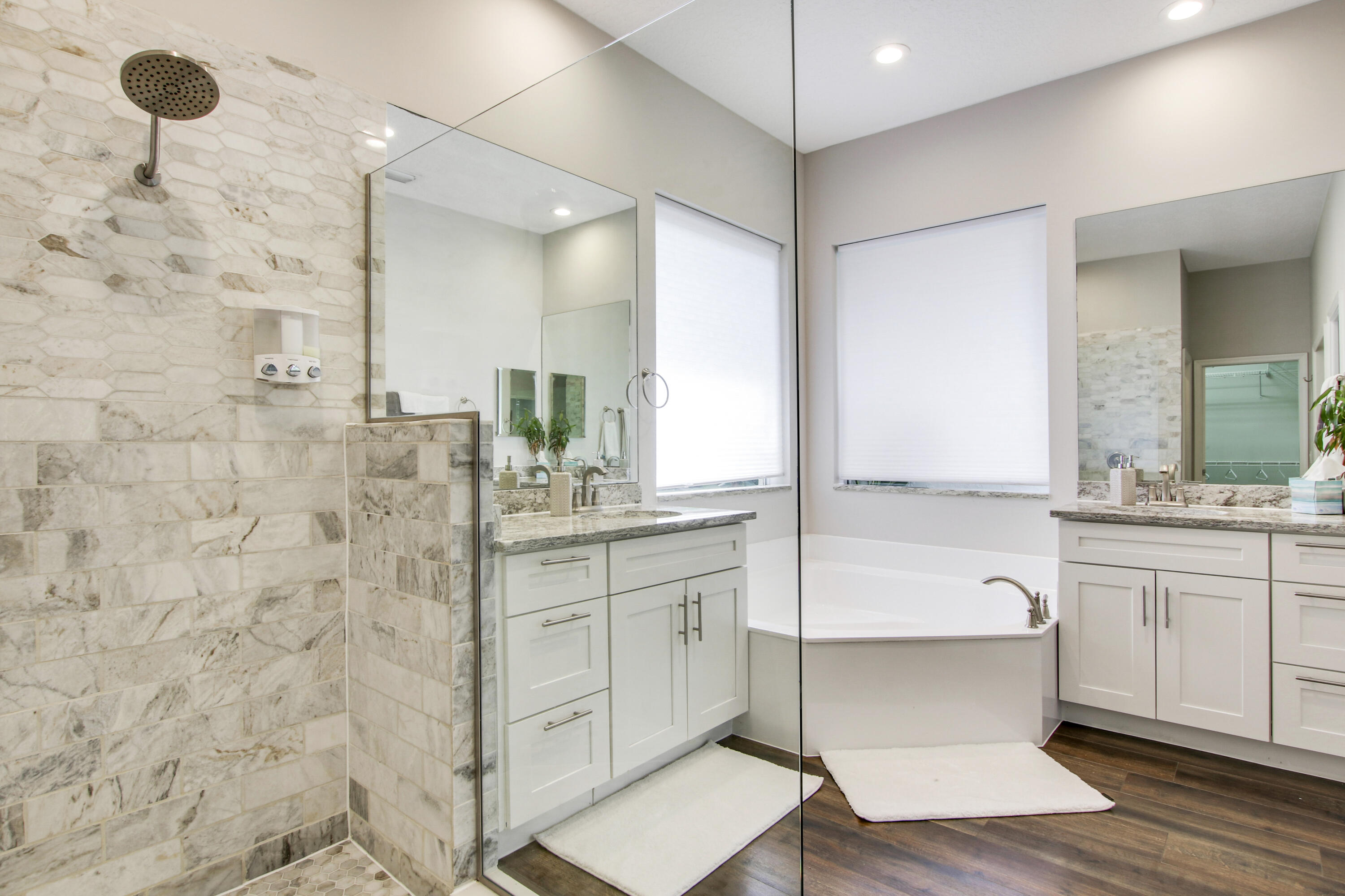 706 Warren Drive Jupiter, FL 33458 - Photo 17 of 26 House2-16