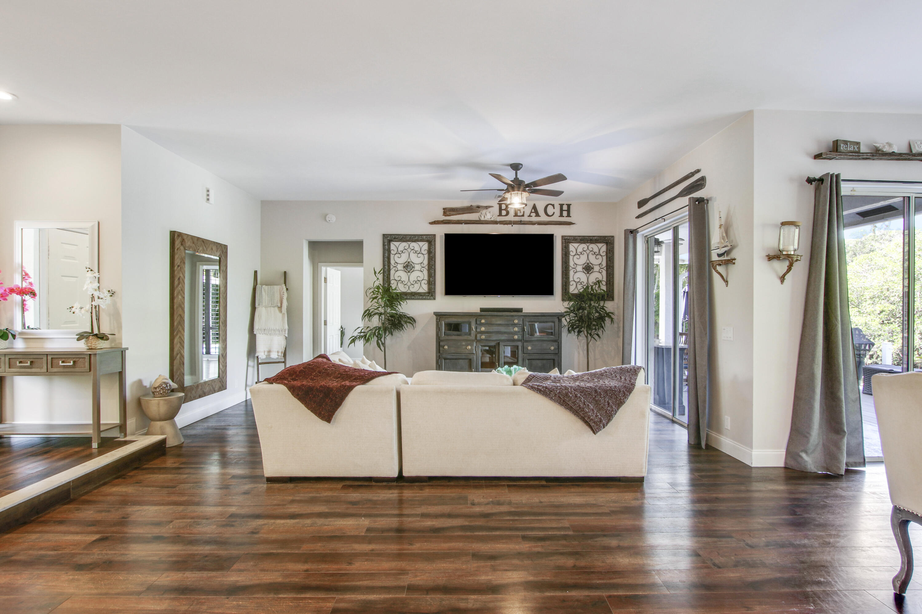 706 Warren Drive Jupiter, FL 33458 - Photo 2 of 26 House2-24