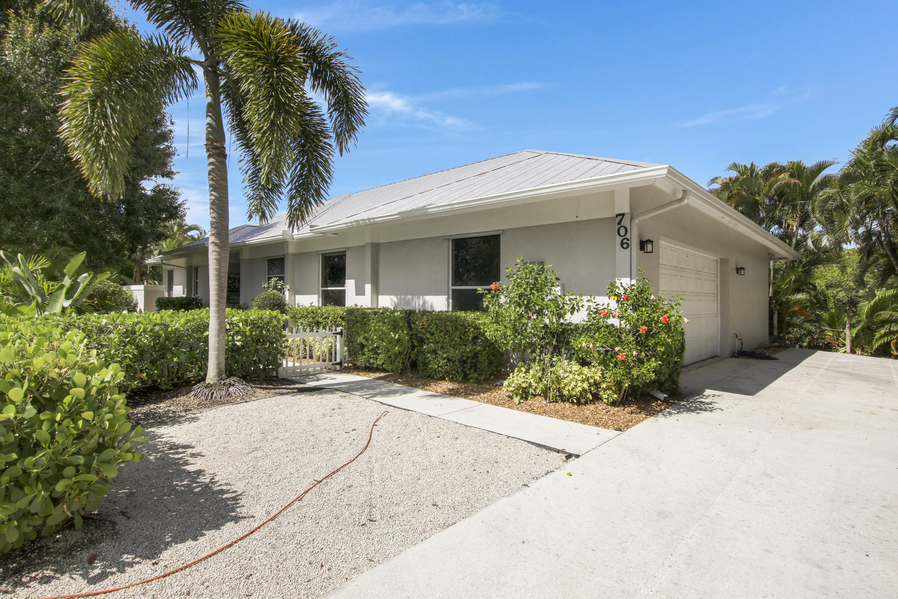 706 Warren Drive Jupiter, FL 33458 - Photo 25 of 26 House2-40