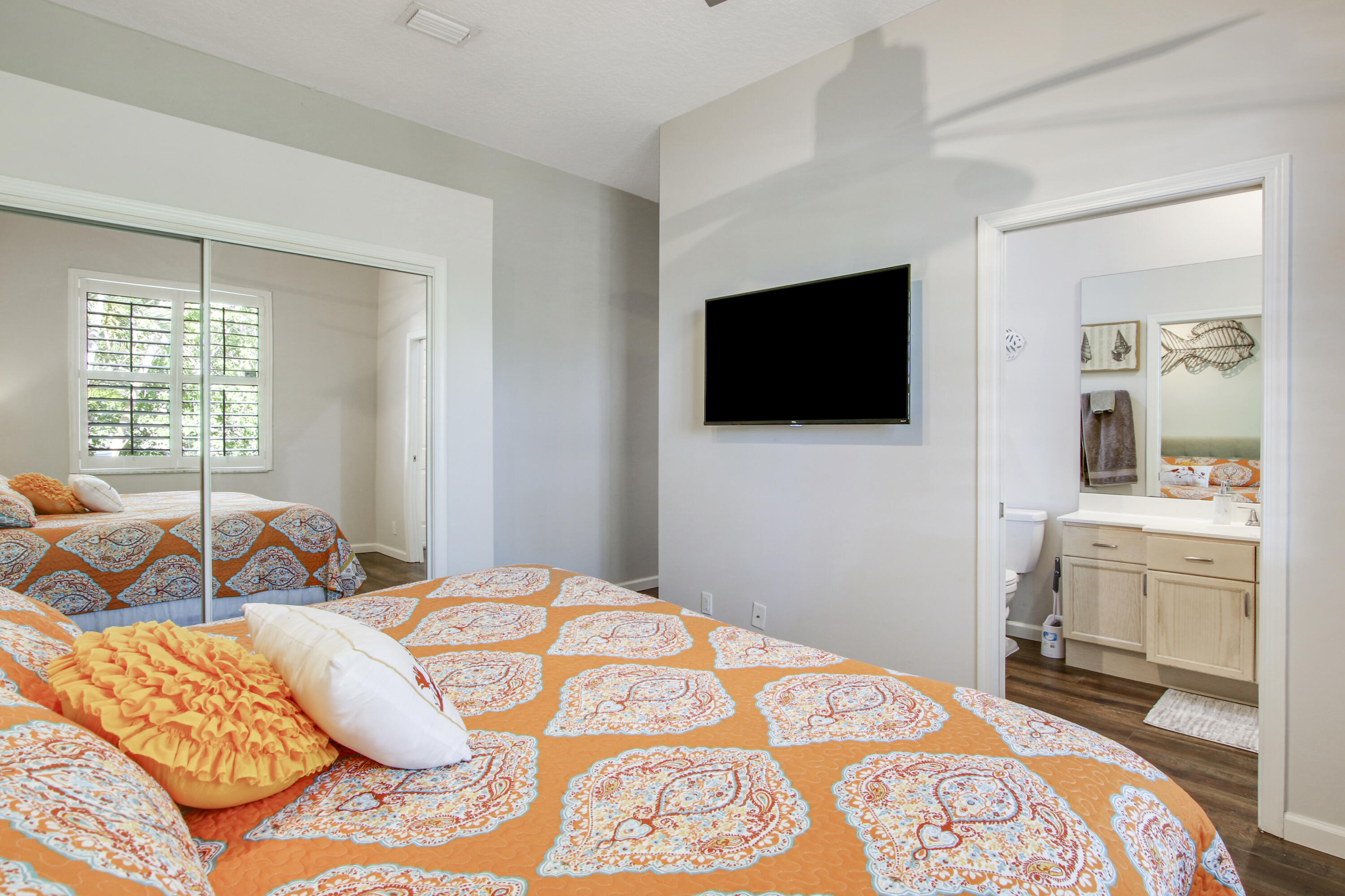 706 Warren Drive Jupiter, FL 33458 - Photo 9 of 26 House2-6