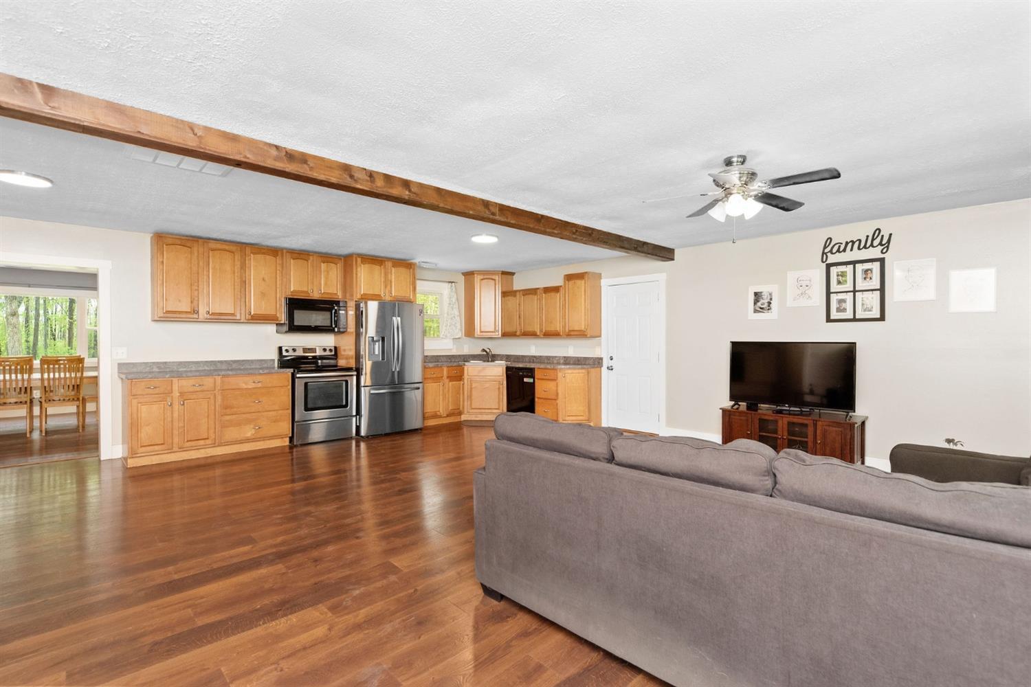 8605 Quarry Road Hillsboro, OH 45133 - Photo 4 of 39 Gallery Image 4