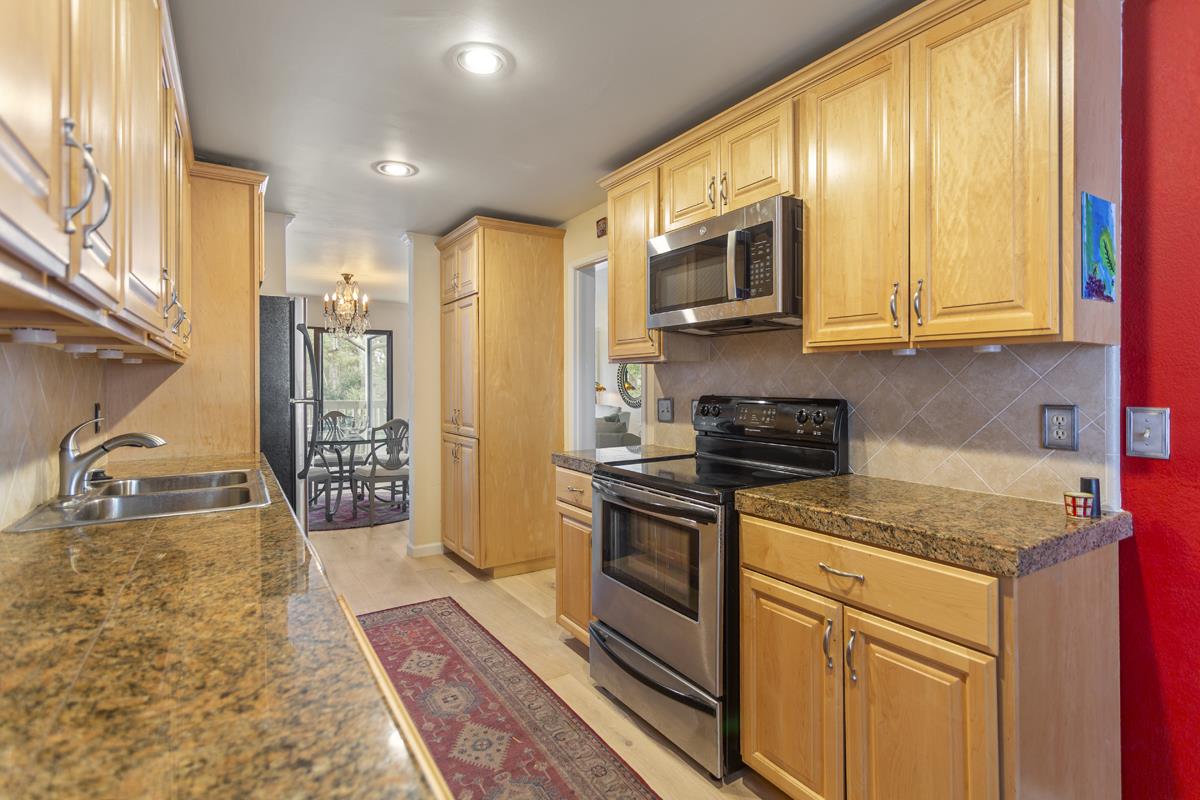 51 Shepherds Knoll Road, Unit 51 Monterey, CA 93940 - Photo 11 of 29