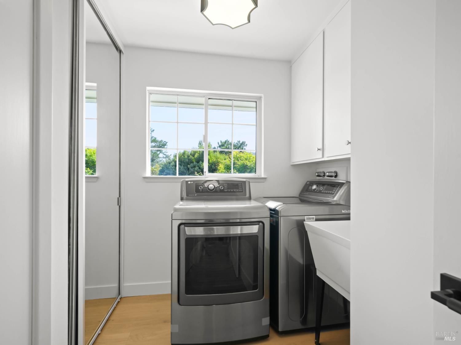 148 Dominican Drive San Rafael, CA 94901 - Photo 39 of 60 a kitchen with a stove and a window