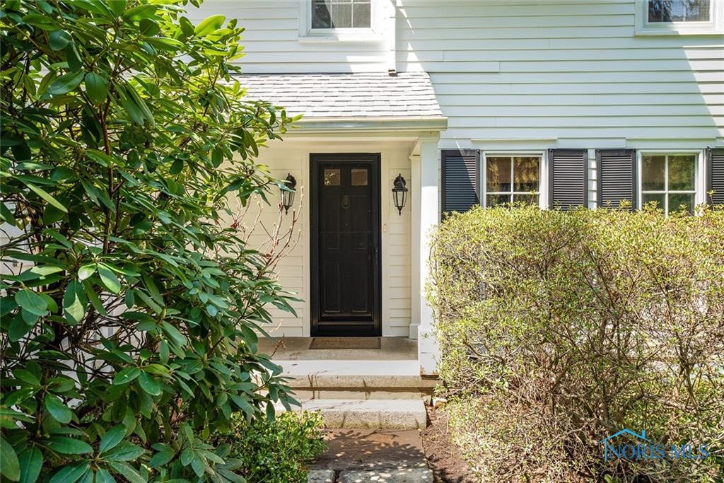 4631 Farmington Road Toledo, OH 43623 - Photo 4 of 50 Gallery Image 4