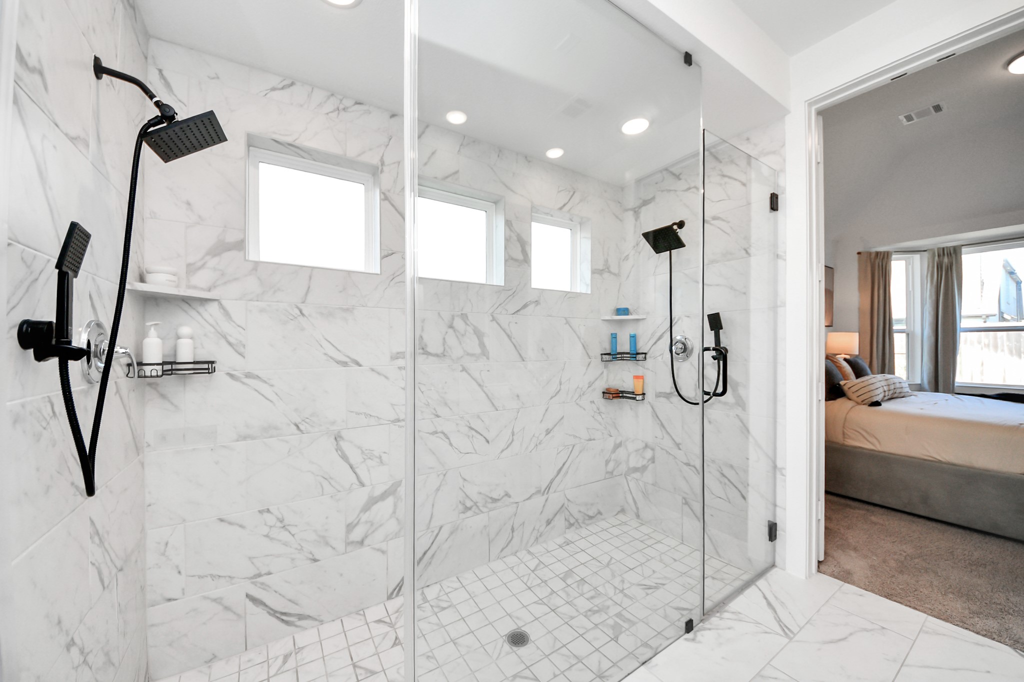 4135 KINSEY Street Rosharon, TX 77583 - Photo 13 of 29 Oversized shower with dual entry