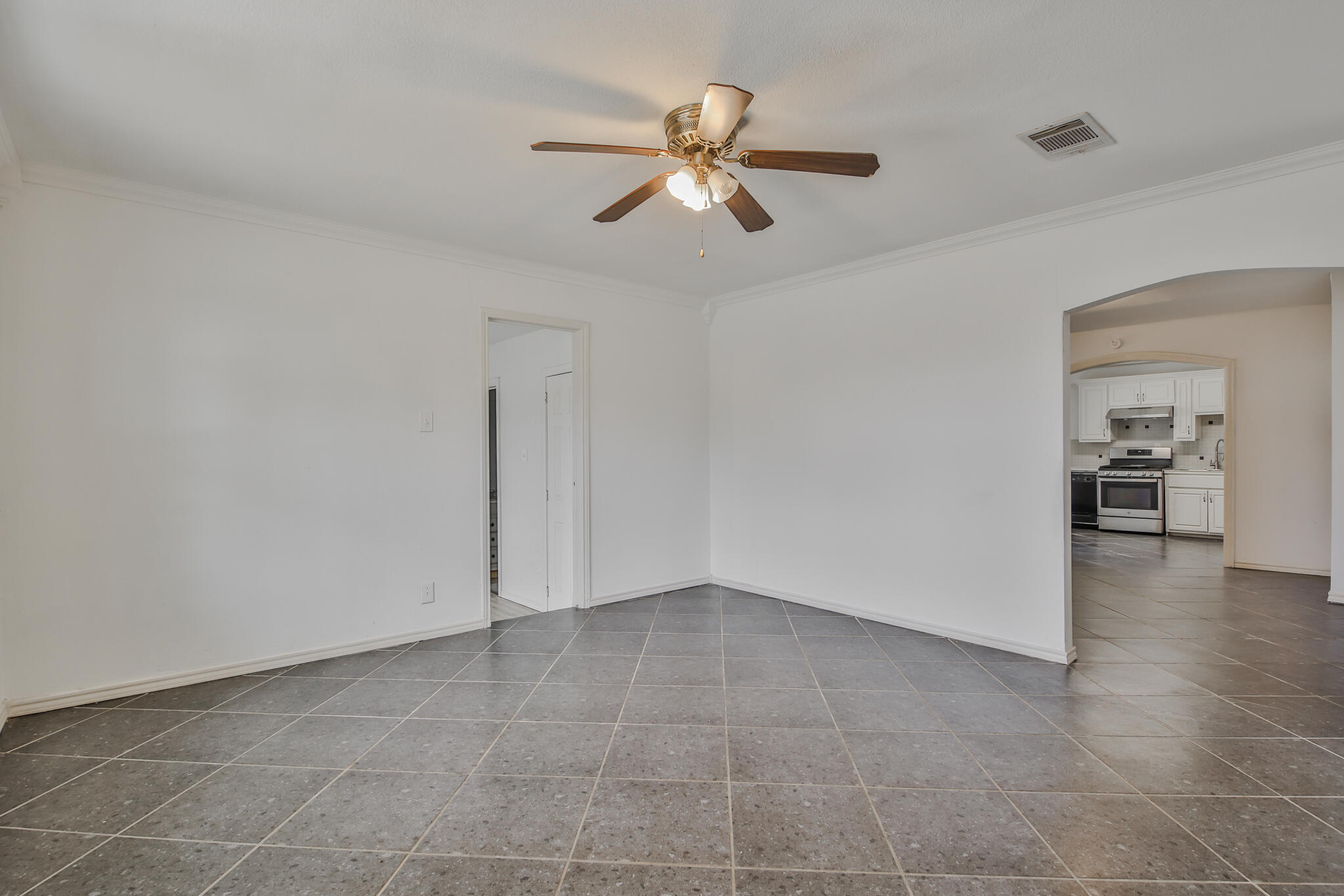 2620 42nd Street Lubbock, TX 79413 - Photo 4 of 34 Haleydphotography-4