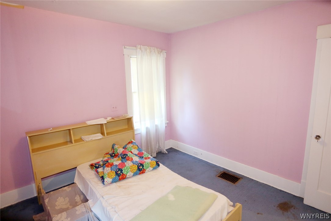 104 Hamlin Road Buffalo, NY 14208 - Photo 13 of 16 BEDROOM 2 OF 3