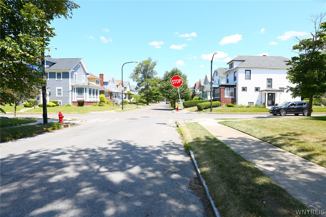 104 Hamlin Road Buffalo, NY 14208 - Photo 3 of 16