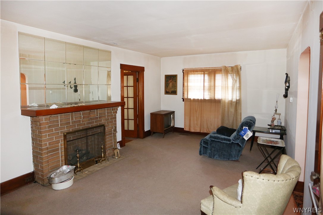 104 Hamlin Road Buffalo, NY 14208 - Photo 8 of 16 LIVING ROOM