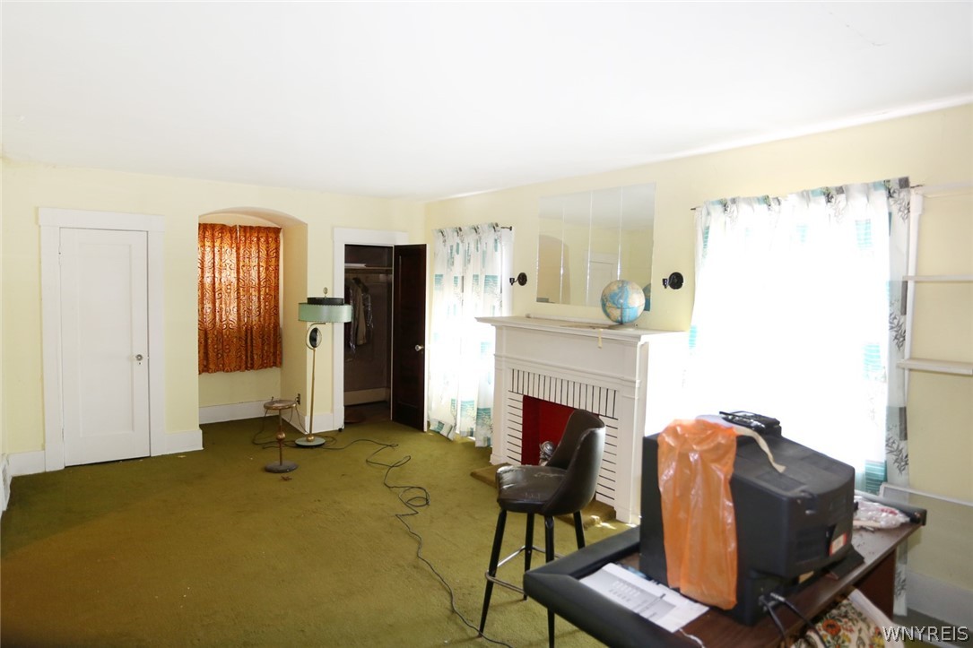 104 Hamlin Road Buffalo, NY 14208 - Photo 10 of 16 LARGE MIDDLE ROOM COULD BE 4TH BEDROOM