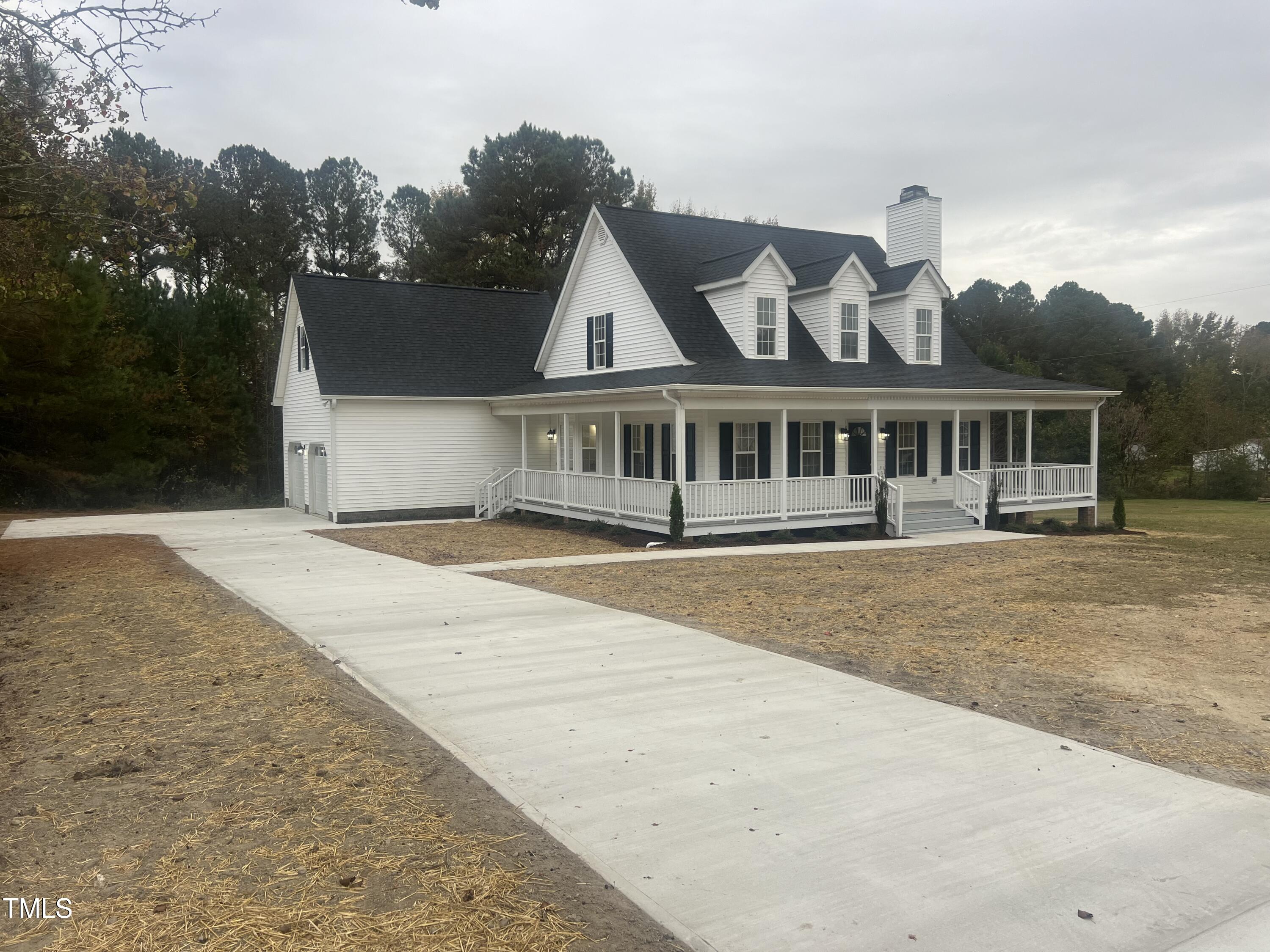 271 Parker Road Four Oaks, NC 27524 - Photo 11 of 50 Left Front