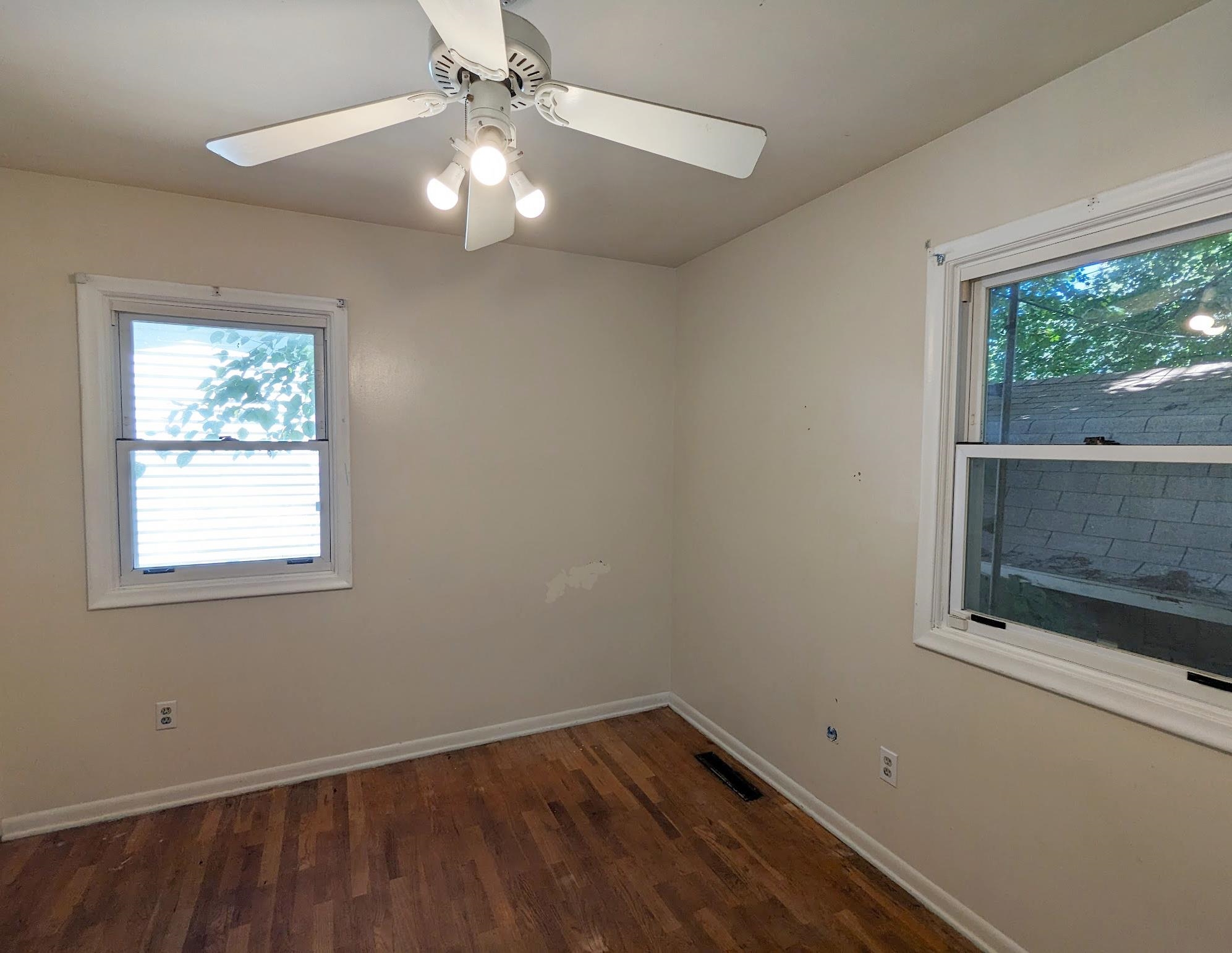 1392 West Judd Road Flint, MI 48507 - Photo 18 of 26 50145155-c2f724af-d92d-4248-998a-9bedd7da3b28.JPG