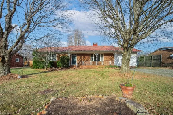 $233,000 | 6922 Gra Lan Drive, Thomasville, NC 27360