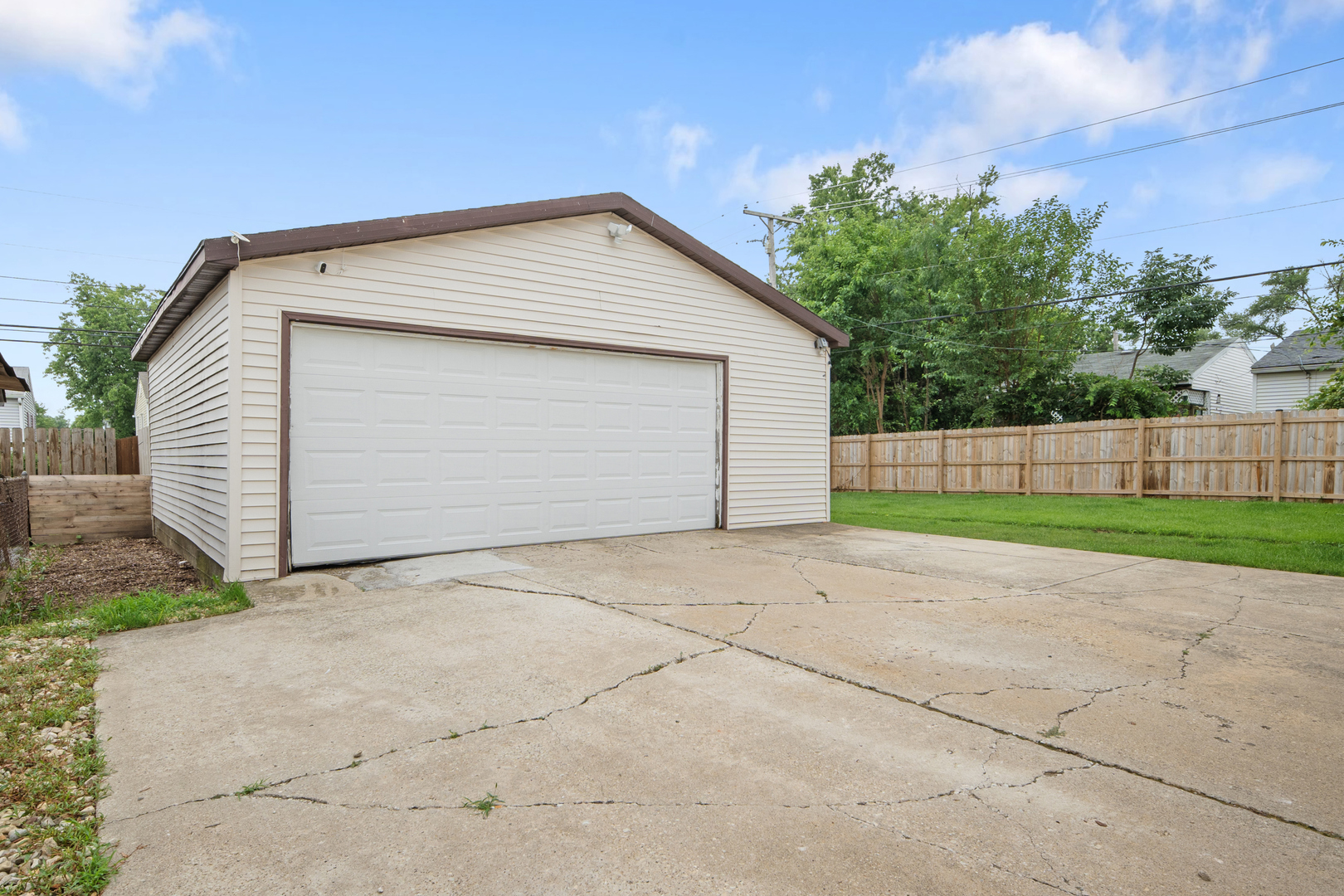 401 Kenyon Avenue Romeoville, IL 60446 - Photo 3 of 23