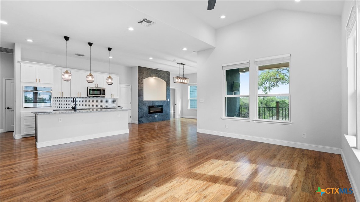 3225 Hawthorne Road Spring Branch, TX 78070 - Photo 7 of 48