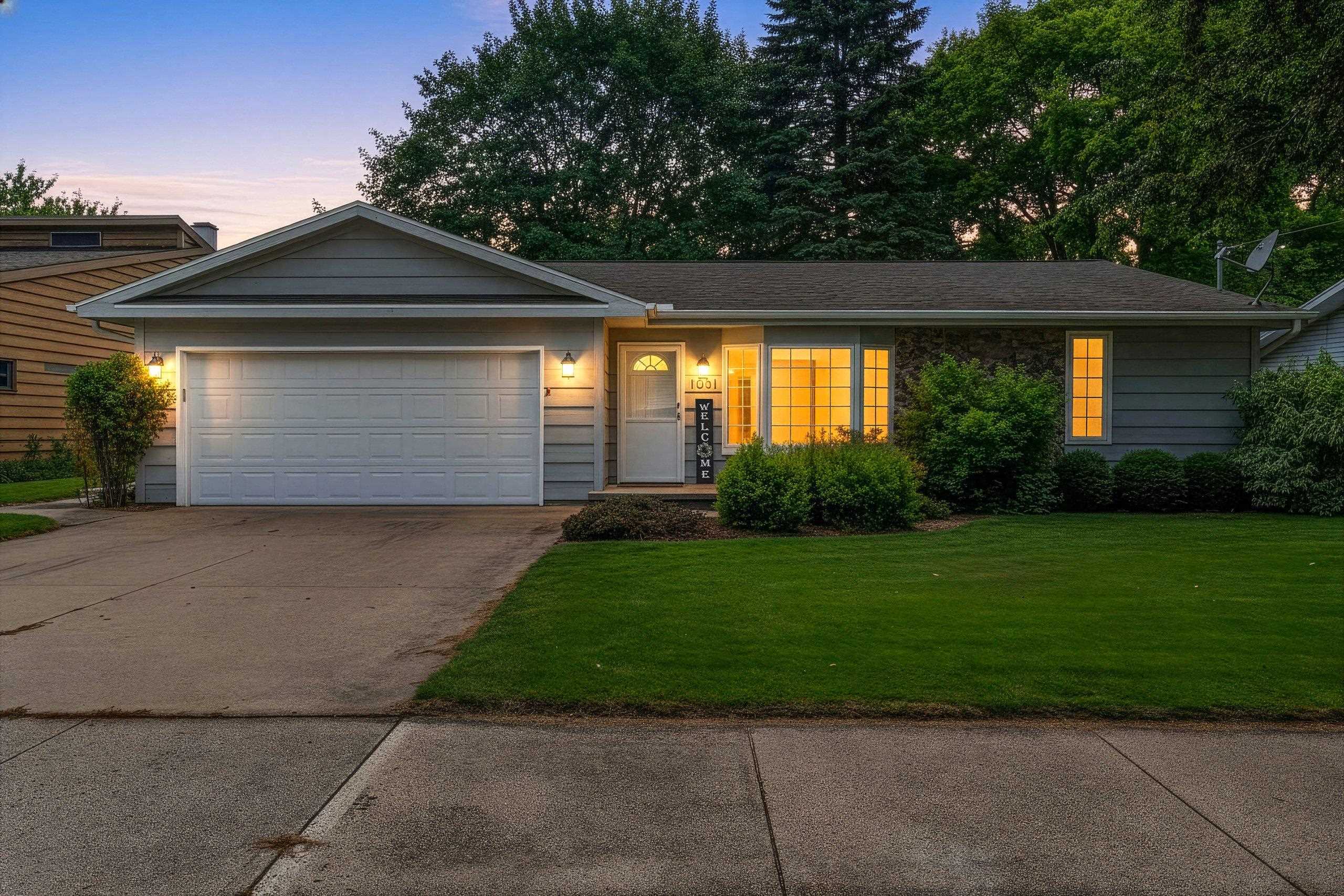 1001 South Arlington Street Appleton, WI 54915 - Photo 2 of 61