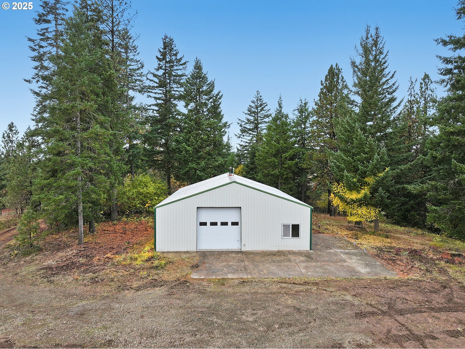 7 Corey Lane White Salmon, WA 98672 - Photo 3 of 45