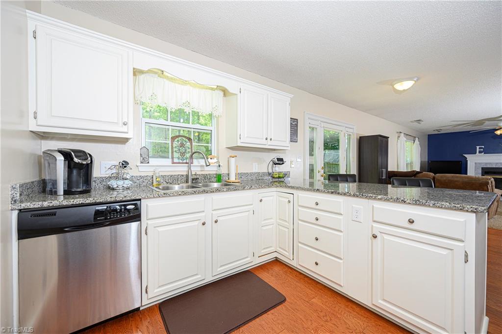 3113 Timberwolf Avenue High Point, NC 27265 - Photo 11 of 23 Gallery Image 11