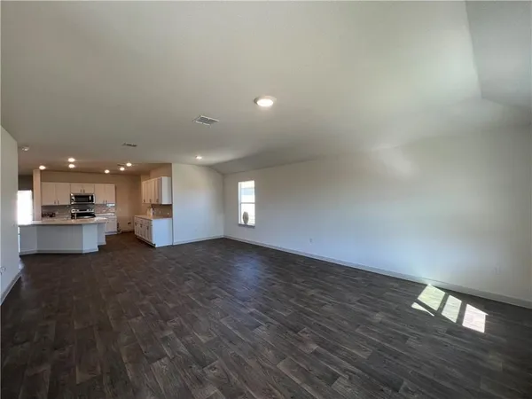 $2,300 | 116 Krause Spgs Drive, Hutto, TX 78634