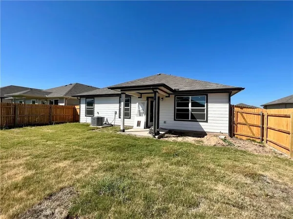 $2,300 | 116 Krause Spgs Drive, Hutto, TX 78634