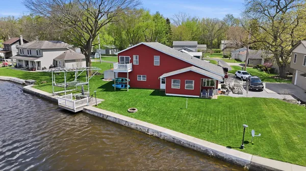 $489,900 | 700 Ln 136 Turkey Lake, Hudson, IN 46747